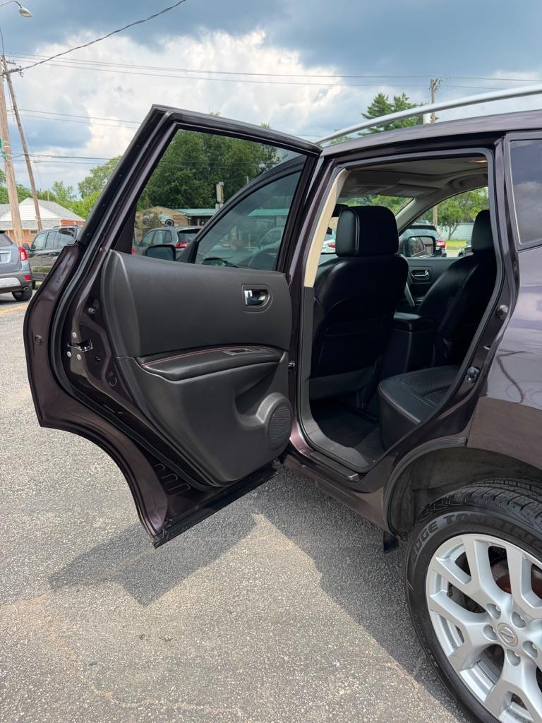 Nissan Rogue S AWD 2011