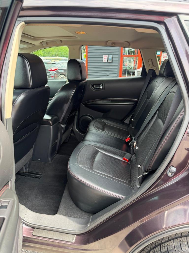 Nissan Rogue S AWD 2011