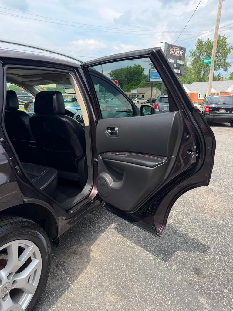 Nissan Rogue S AWD 2011