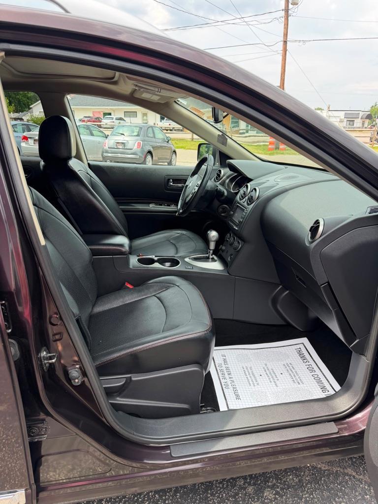 Nissan Rogue S AWD 2011