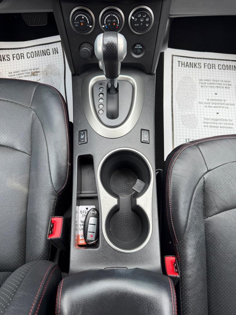 Nissan Rogue S AWD 2011
