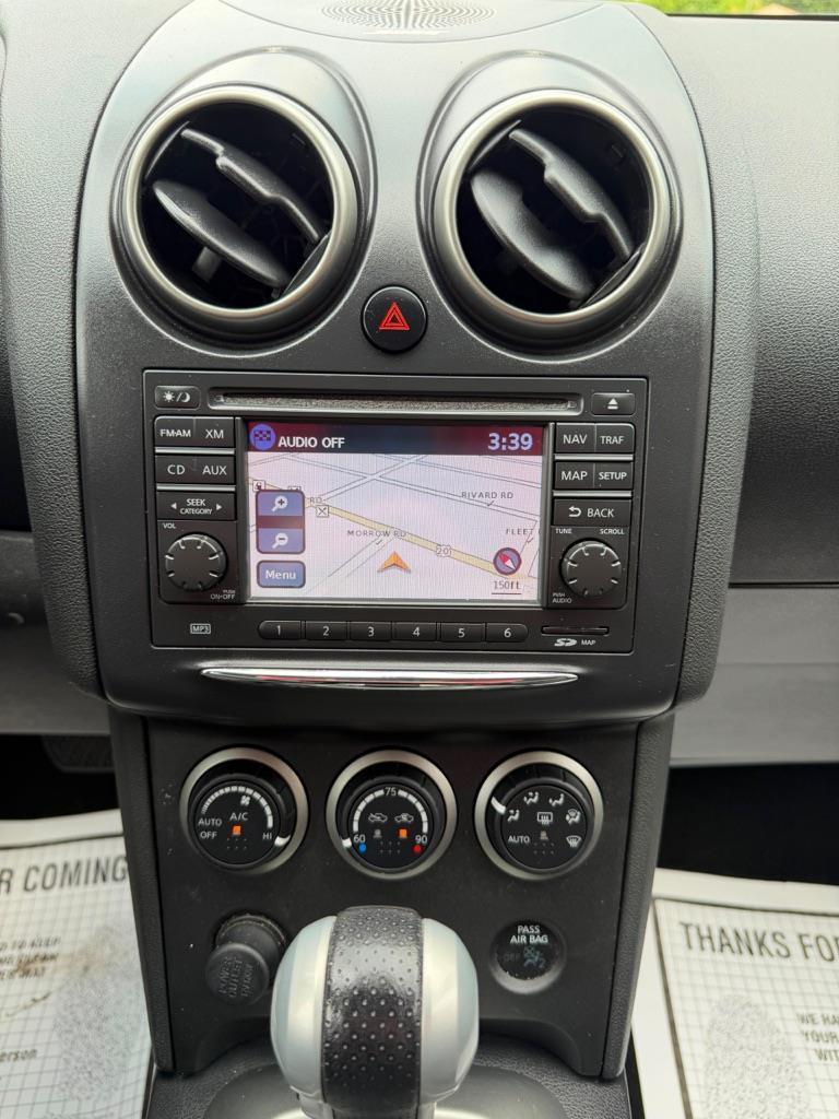 Nissan Rogue S AWD 2011