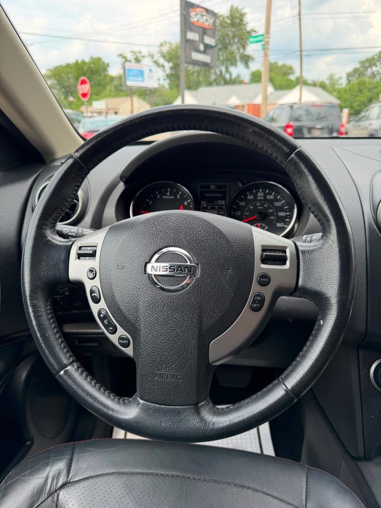 Nissan Rogue S AWD 2011