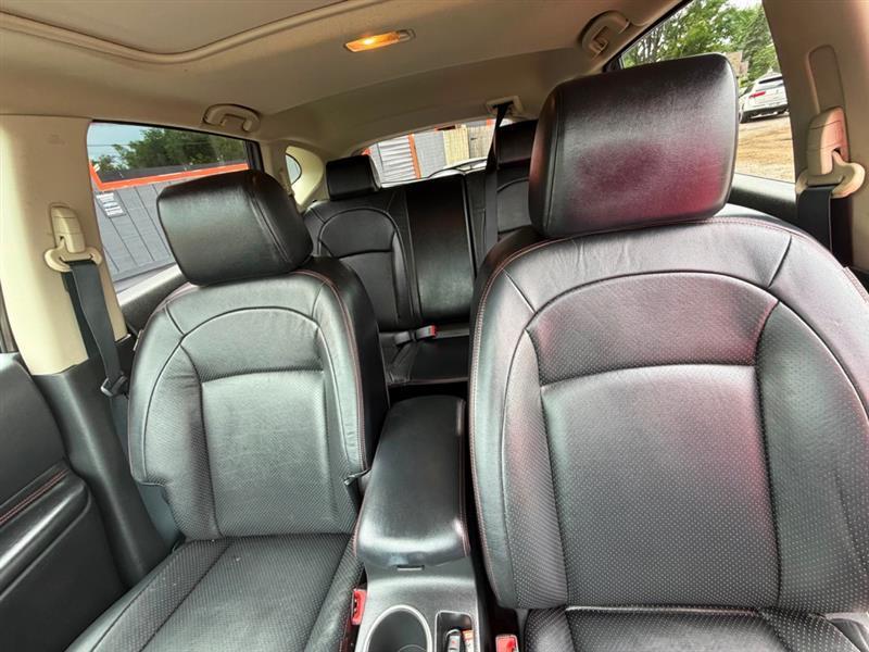 Nissan Rogue S AWD 2011