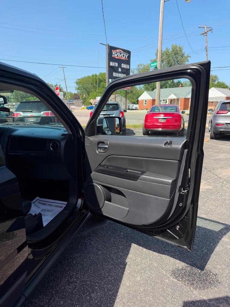 Jeep Patriot Latitude 2WD 2015