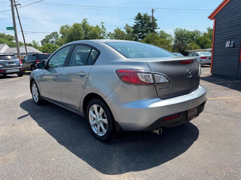 Mazda MAZDA3 i SV 4-Door 2010