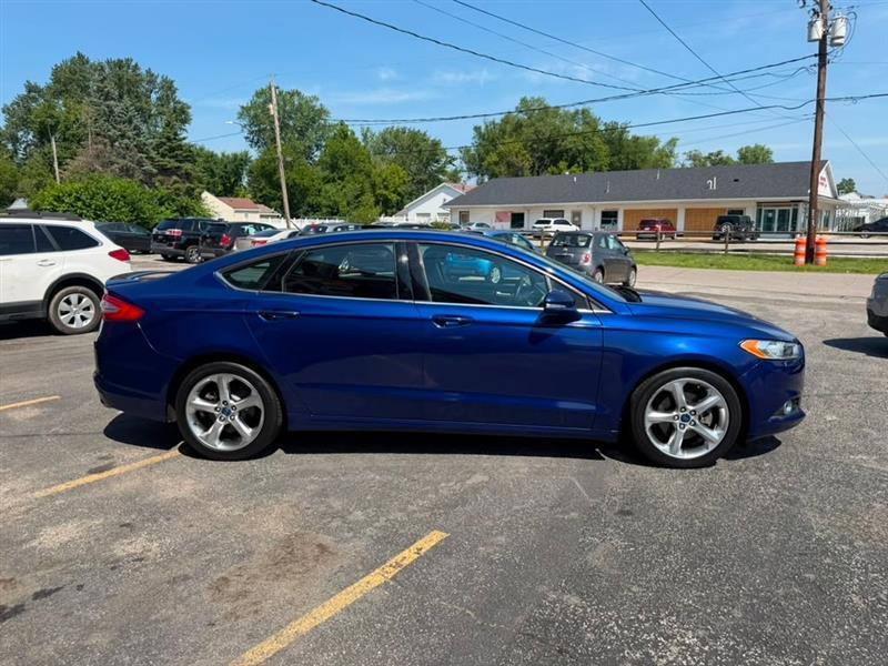 Ford Fusion SE 2015