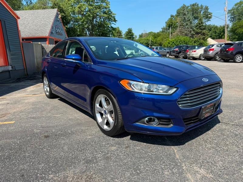 Ford Fusion SE 2015