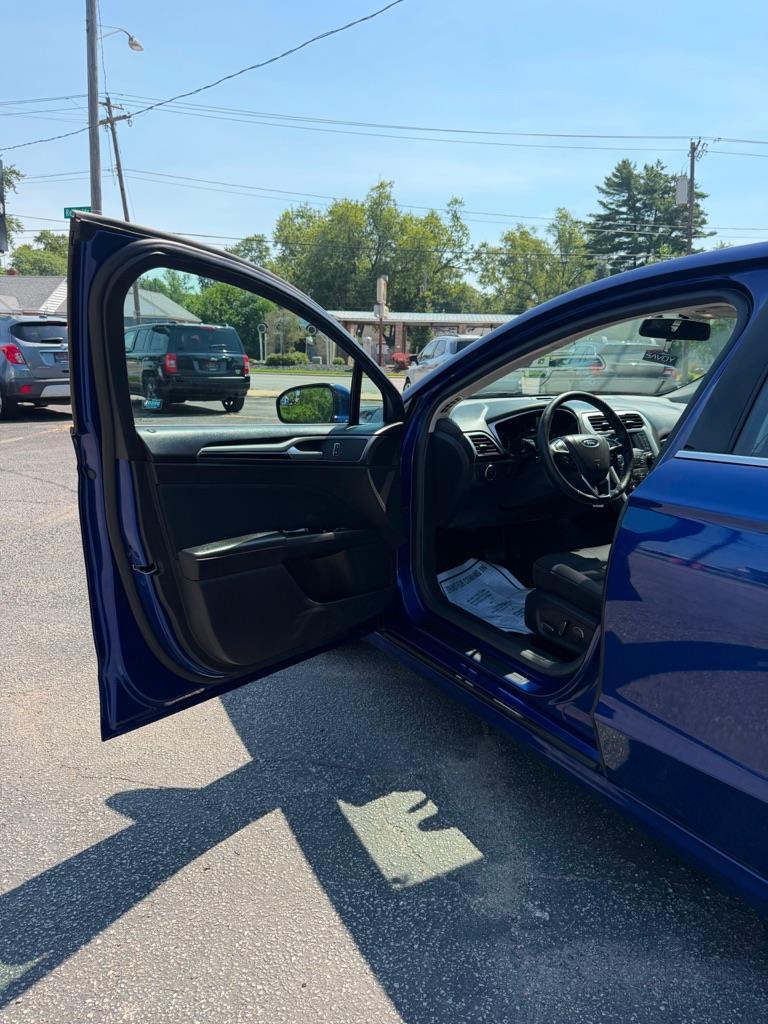 Ford Fusion SE 2015