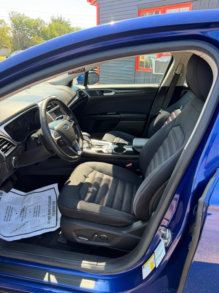 Ford Fusion SE 2015