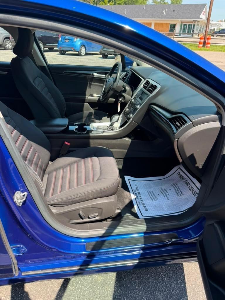 Ford Fusion SE 2015