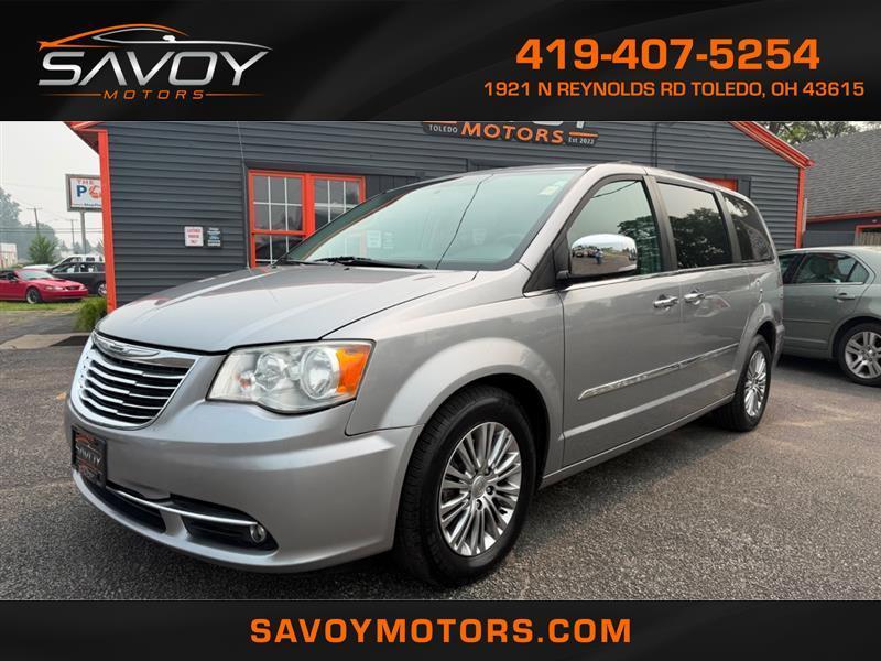 2013 Chrysler Town & Country Touring-L