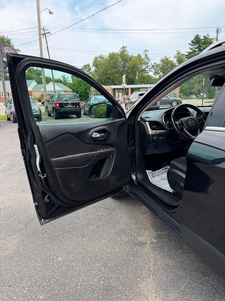 Jeep Cherokee Latitude 4WD 2015