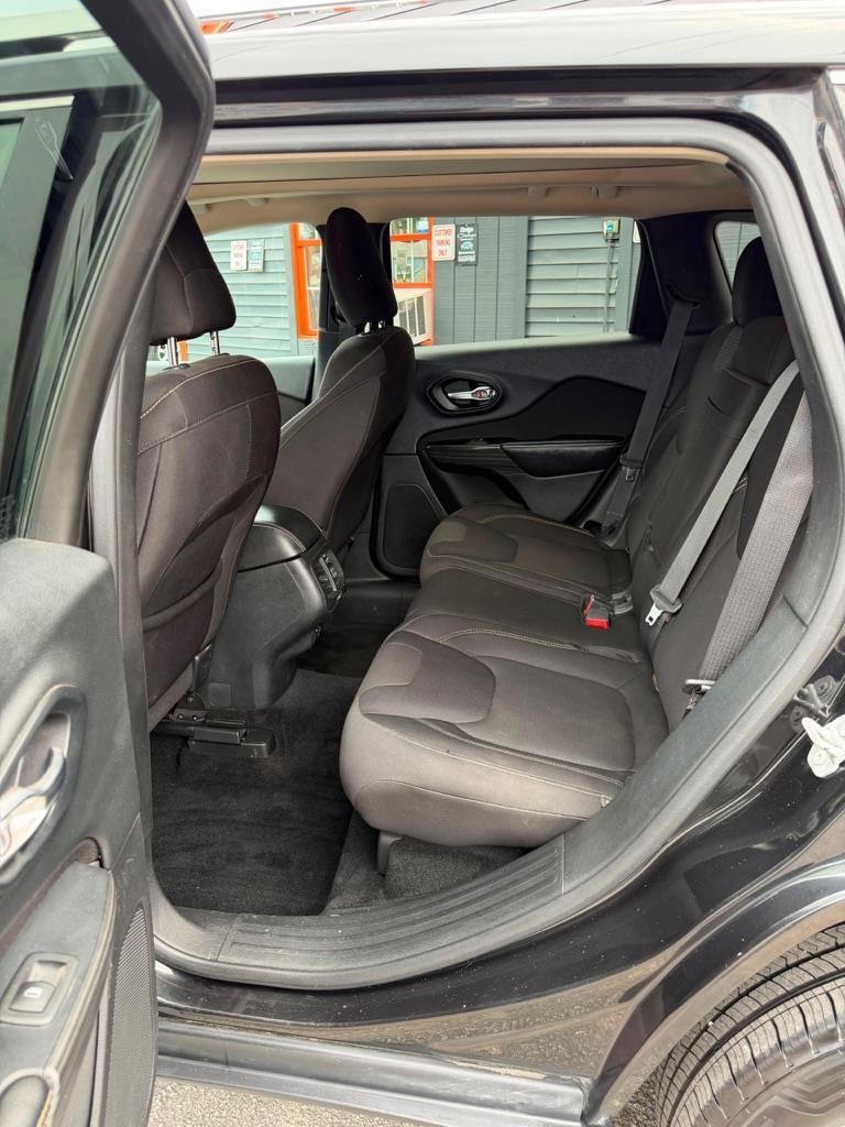 Jeep Cherokee Latitude 4WD 2015