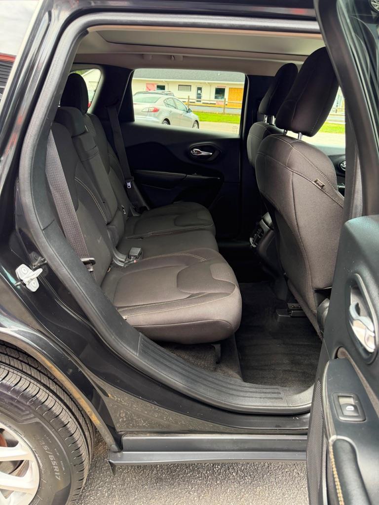 Jeep Cherokee Latitude 4WD 2015