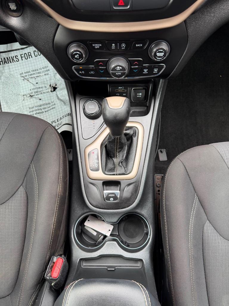 Jeep Cherokee Latitude 4WD 2015