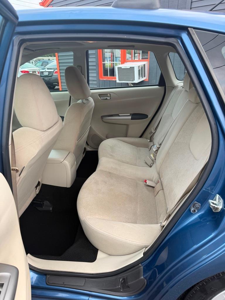 Subaru Impreza 2.5i Premium 5-Door 2010