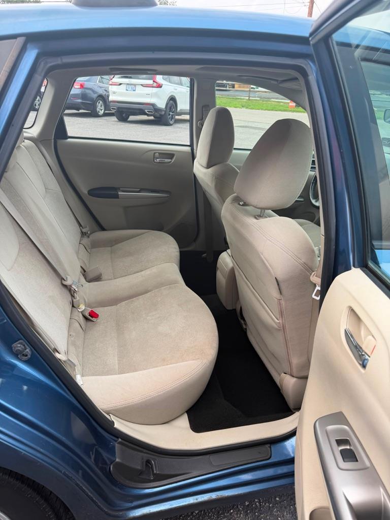 Subaru Impreza 2.5i Premium 5-Door 2010
