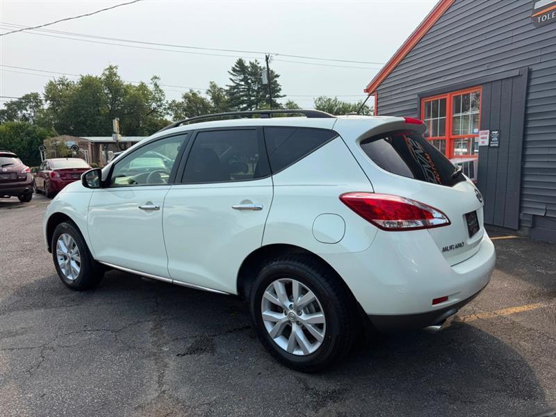 Nissan Murano S 2011
