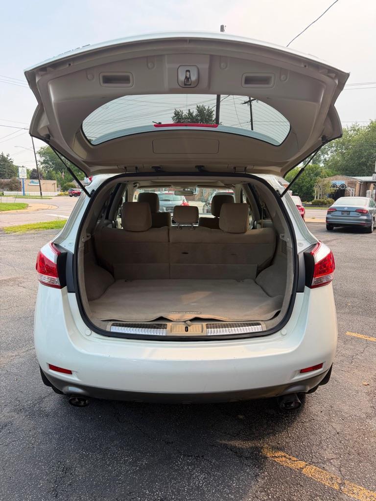 Nissan Murano S 2011