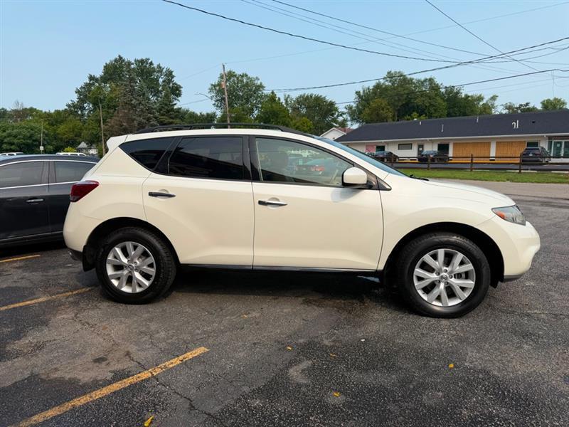 Nissan Murano S 2011