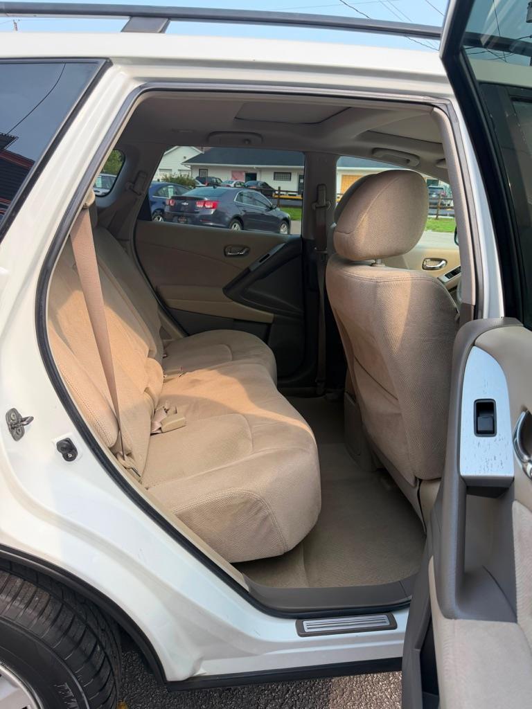 Nissan Murano S 2011