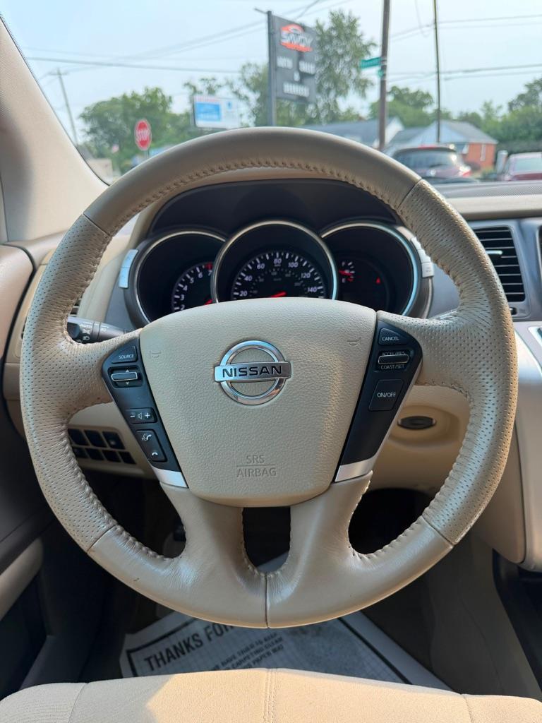Nissan Murano S 2011