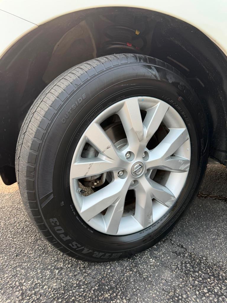 Nissan Murano S 2011