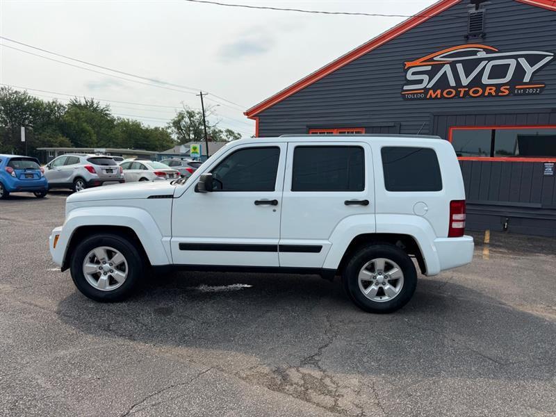 Jeep Liberty Sport 2WD 2011