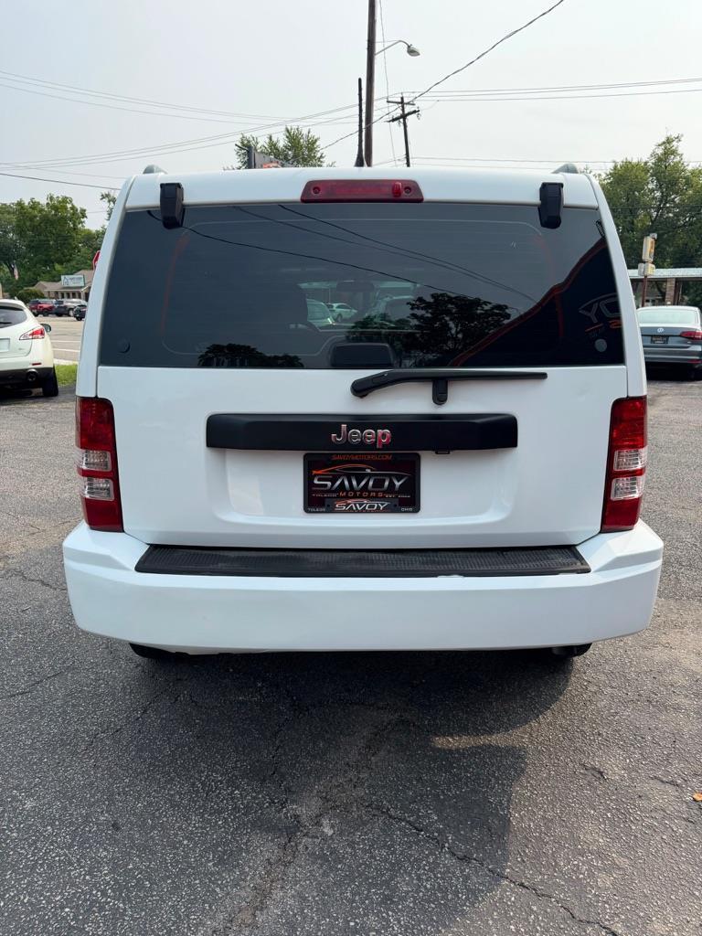 Jeep Liberty Sport 2WD 2011