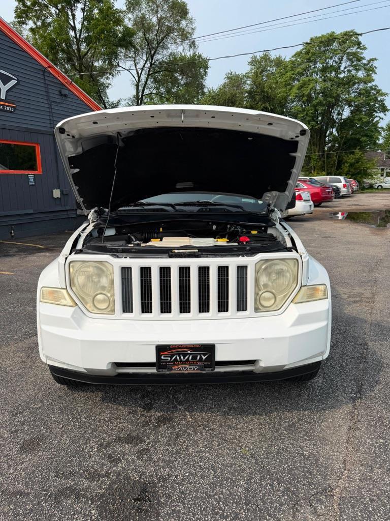 Jeep Liberty Sport 2WD 2011