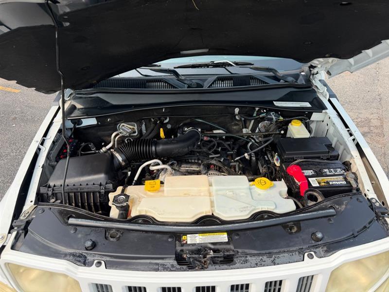 Jeep Liberty Sport 2WD 2011
