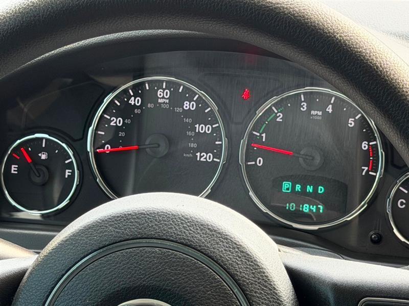 Jeep Liberty Sport 2WD 2011