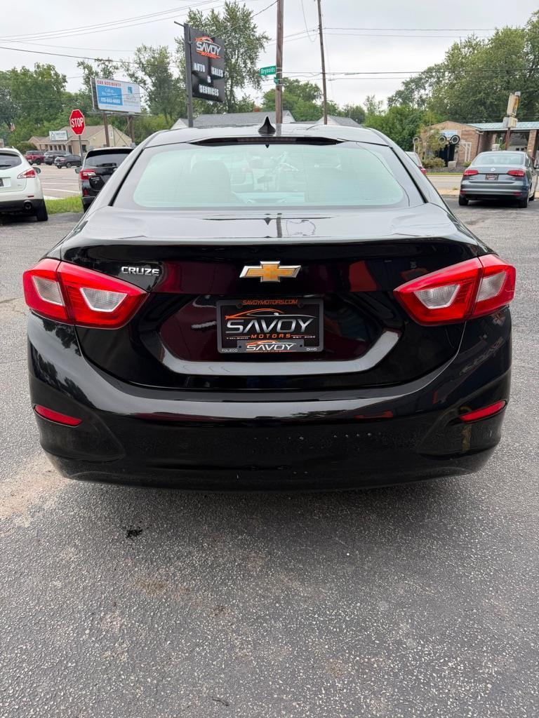 Chevrolet Cruze LS Auto 2018