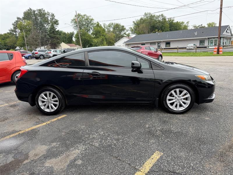 Honda Civic EX Coupe 5-Speed AT 2012