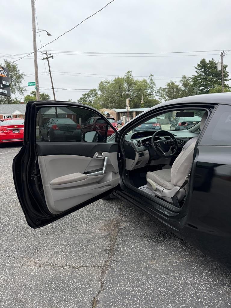Honda Civic EX Coupe 5-Speed AT 2012