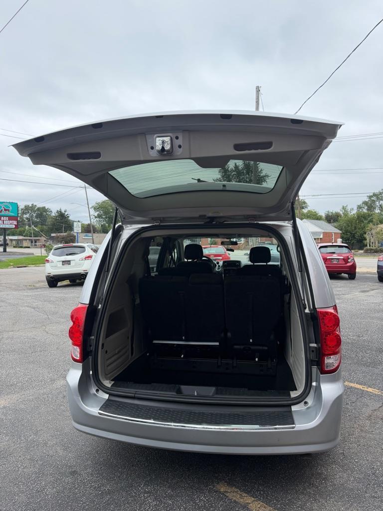 Dodge Grand Caravan Express 2011