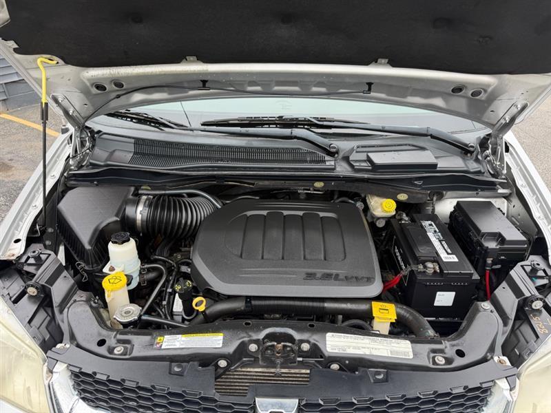 Dodge Grand Caravan Express 2011