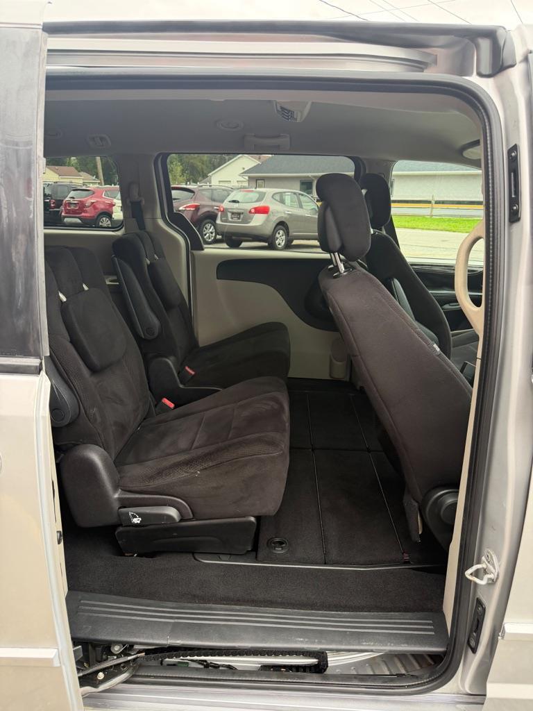 Dodge Grand Caravan Express 2011