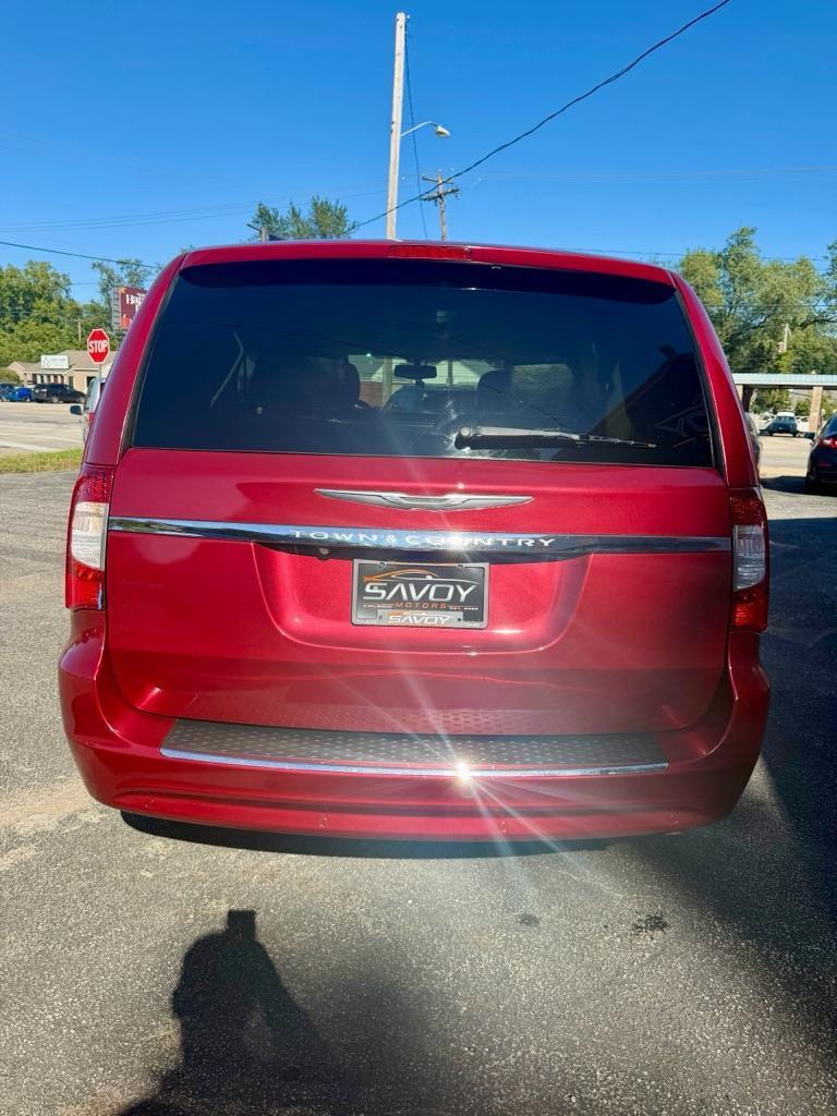 Chrysler Town & Country Limited 2013