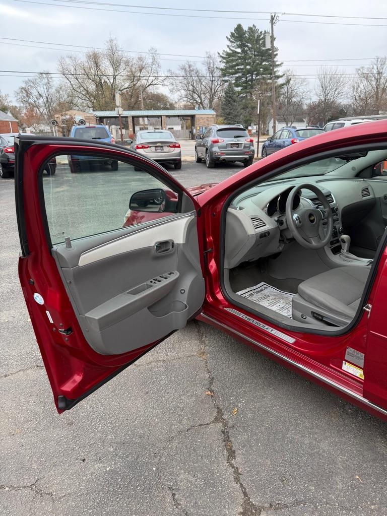 Chevrolet Malibu 1LT 2012