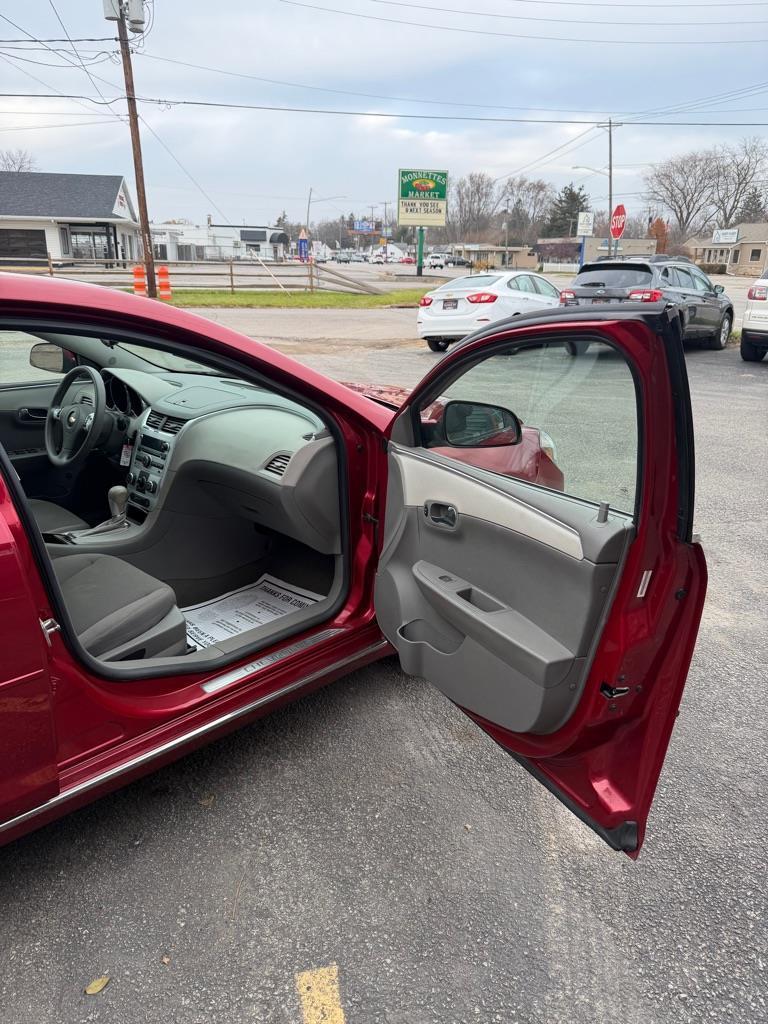 Chevrolet Malibu 1LT 2012