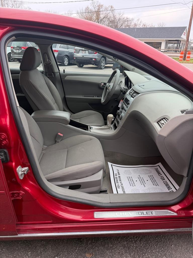 Chevrolet Malibu 1LT 2012