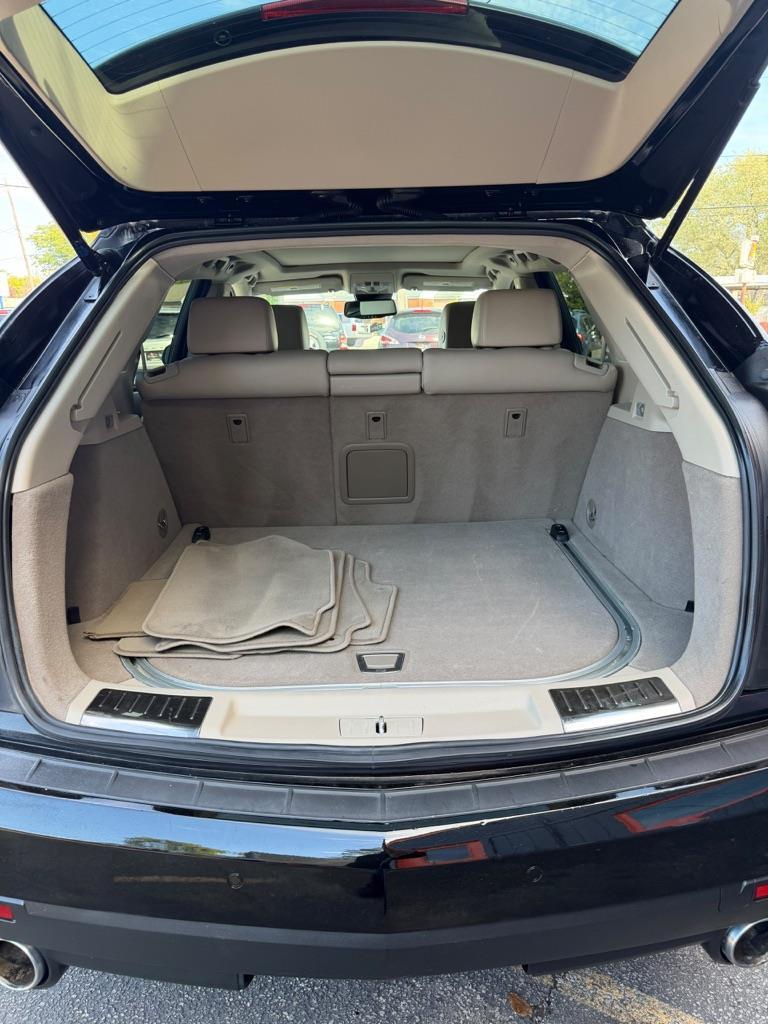 Cadillac SRX Luxury Collection AWD 2011