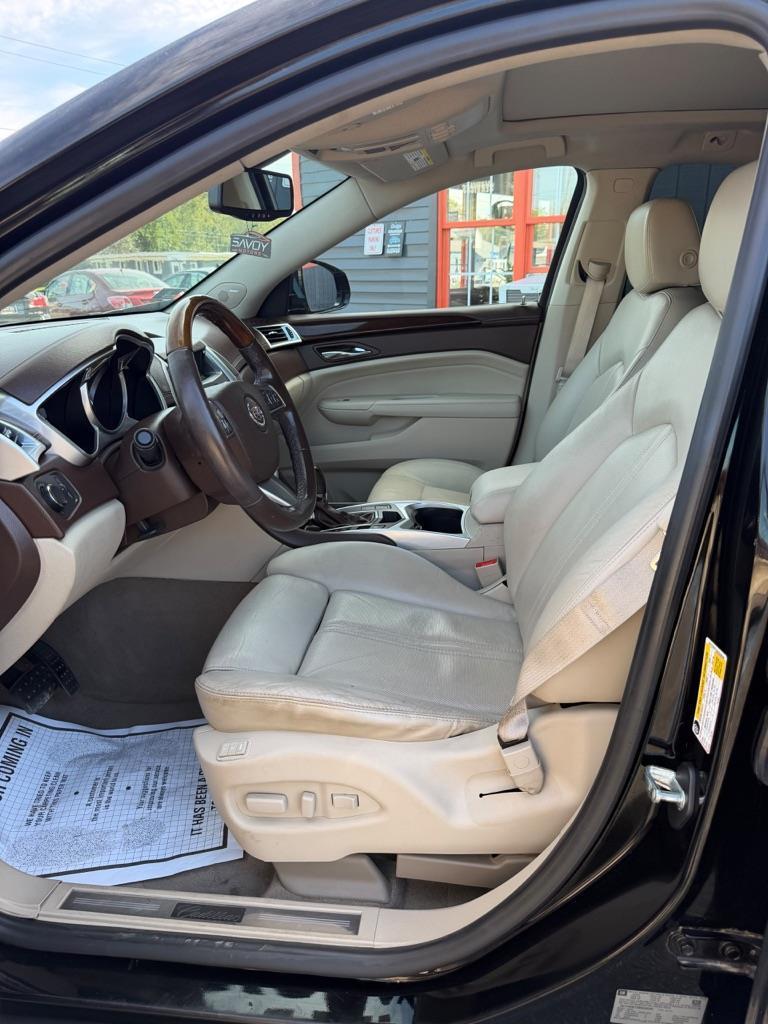 Cadillac SRX Luxury Collection AWD 2011