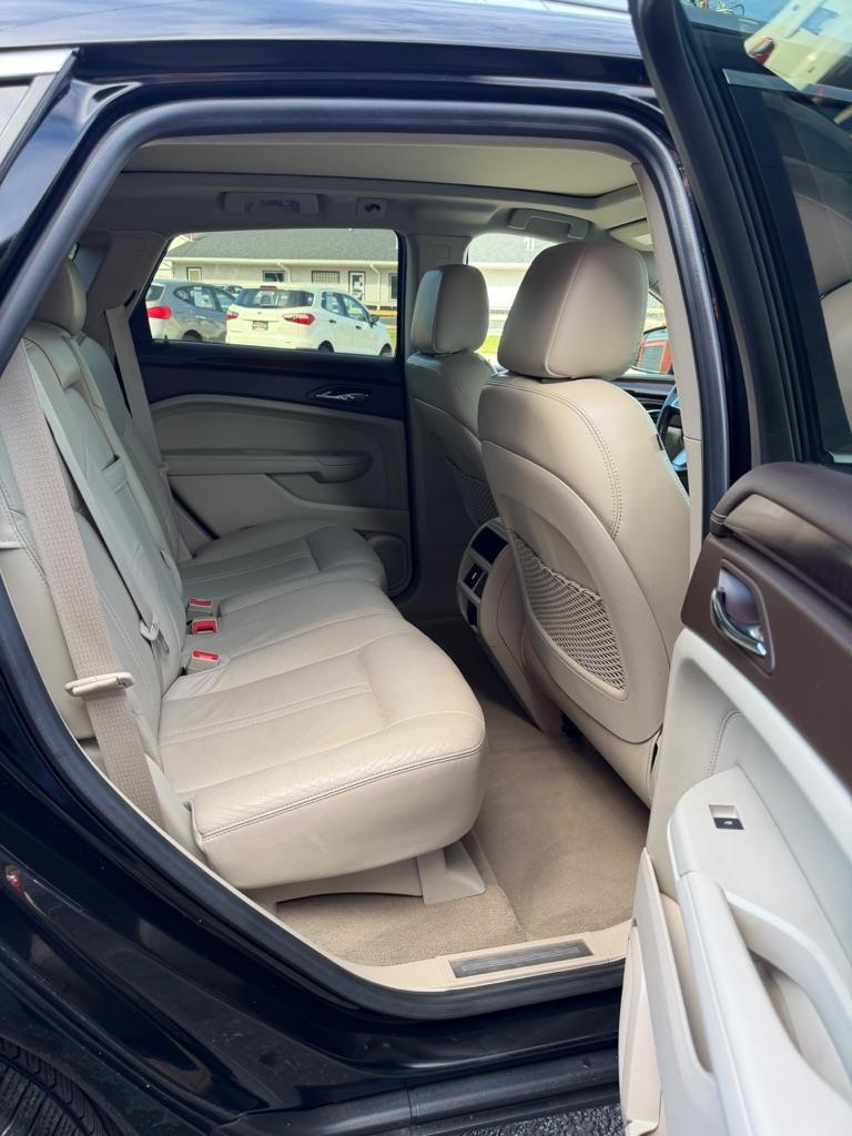 Cadillac SRX Luxury Collection AWD 2011