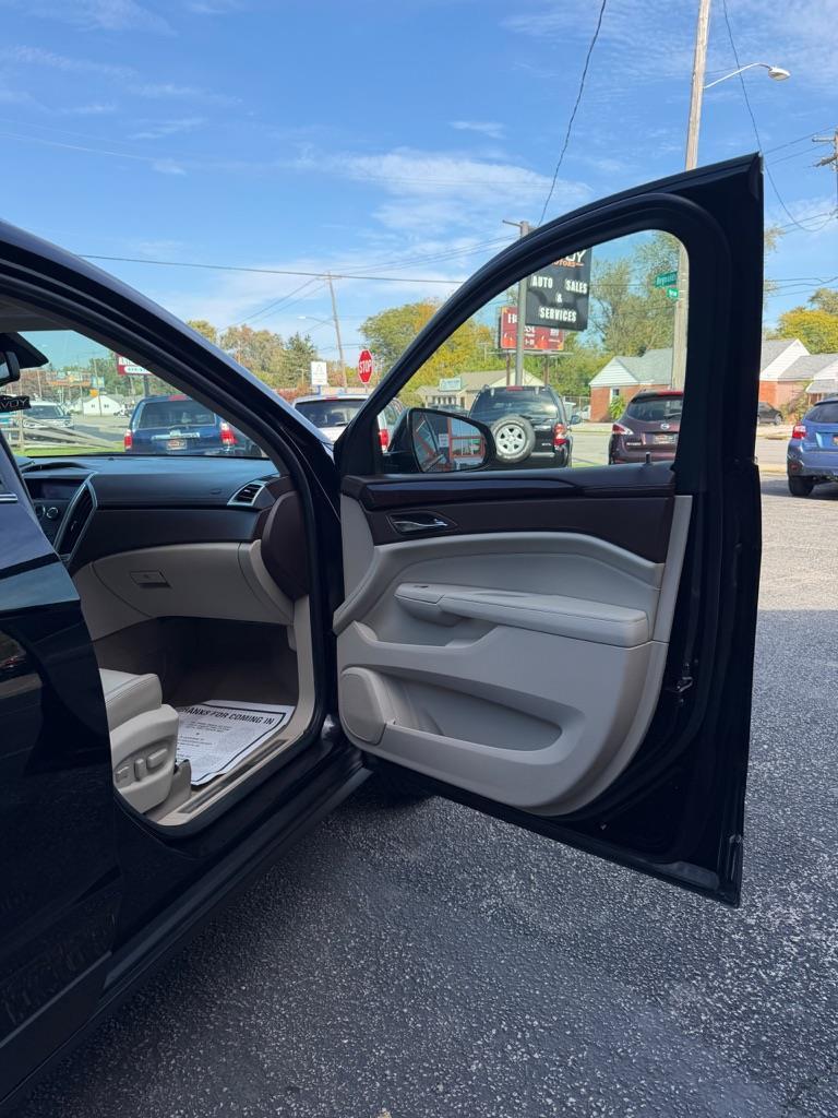 Cadillac SRX Luxury Collection AWD 2011