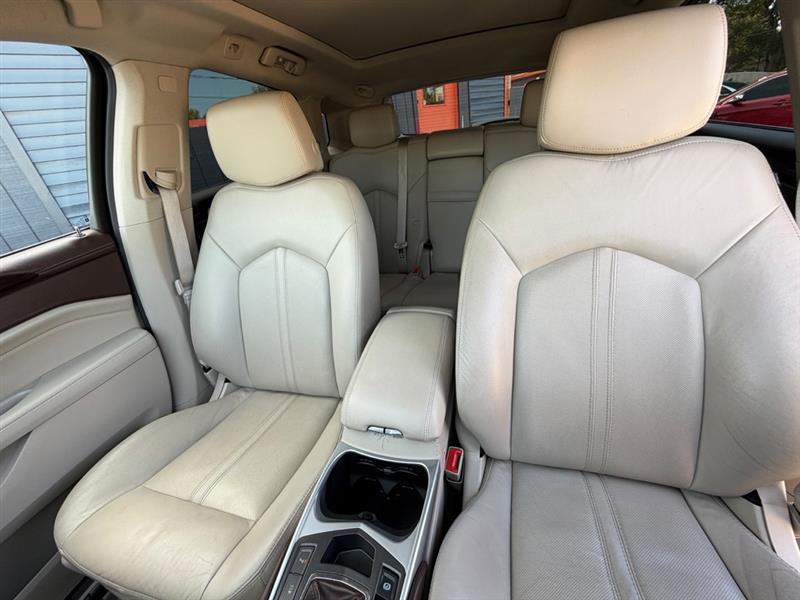 Cadillac SRX Luxury Collection AWD 2011