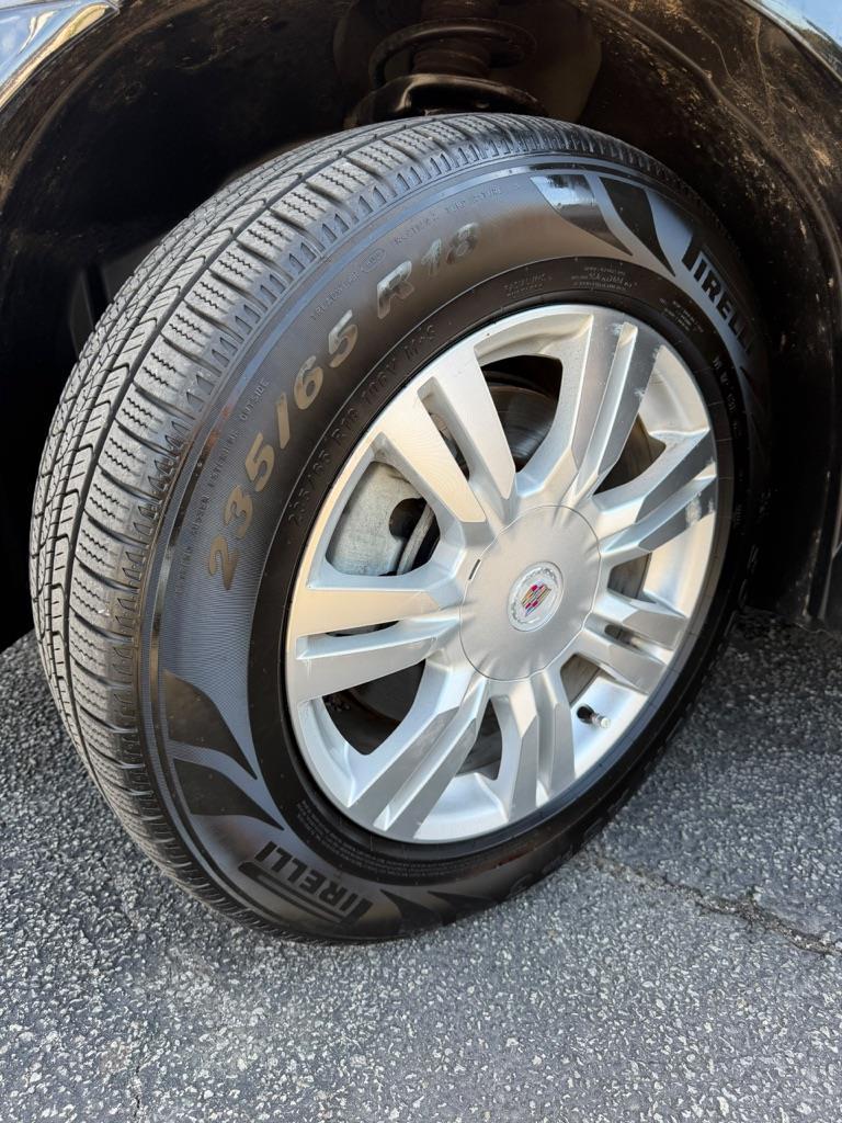 Cadillac SRX Luxury Collection AWD 2011