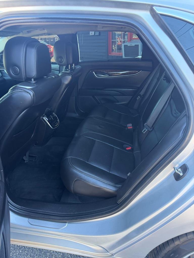 Cadillac XTS Premium 2013